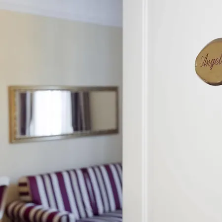 Relais Frattina Rome