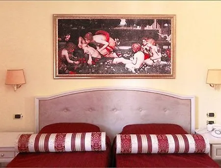 Affittacamere Relais Frattina 2*
