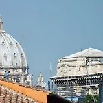 Konukevi Relais Frattina Roma