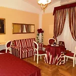 Konukevi Relais Frattina 2*