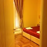 Konukevi Relais Frattina 2*